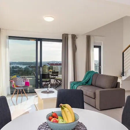 Penthouse By The Sea 18 Appartement