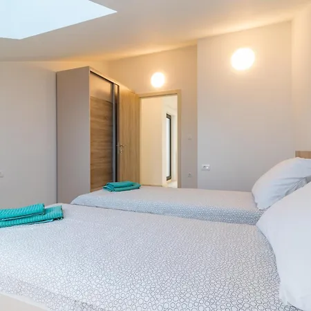 Penthouse By The Sea 18