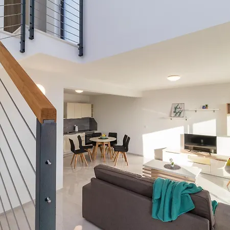 Penthouse By The Sea 18 Appartamento Medolino