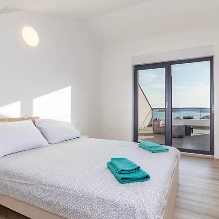 Penthouse By The Sea 18 메덜린