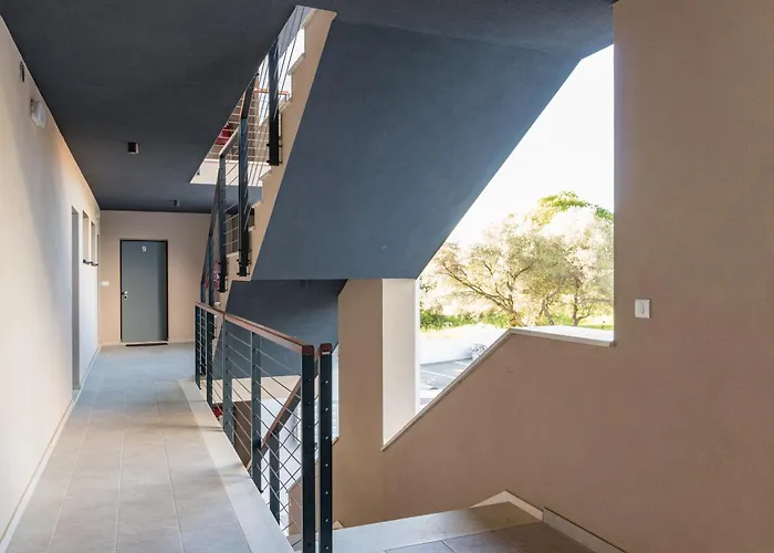 Penthouse By The Sea 18 아파트