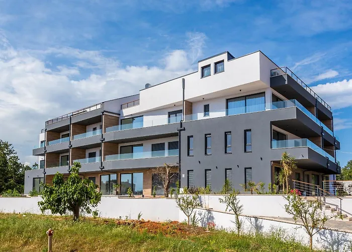 Penthouse By The Sea 18 아파트